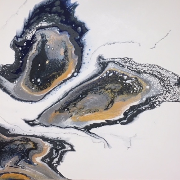 Meet your Posher, Kim - Picture 3 of 16